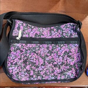 🌸 LeSportsac Floral Crossbody Bag | Purple & Black | Lightweight Nylon EUC